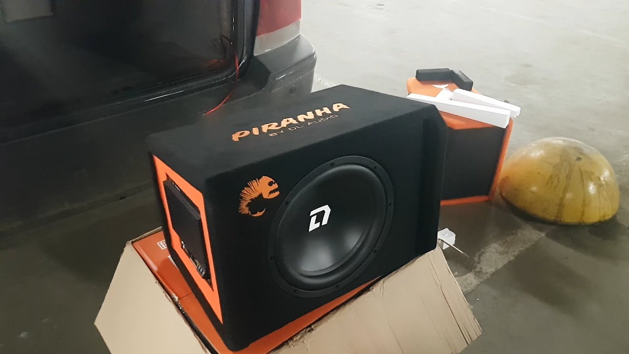 Dl audio piranha. Активный сабвуфер DL Audio Piranha 12a. DL Audio Piranha 12a Black сабвуфер активный. DL Audio Piranha 12a Orange. Саб Барракуда 12а.