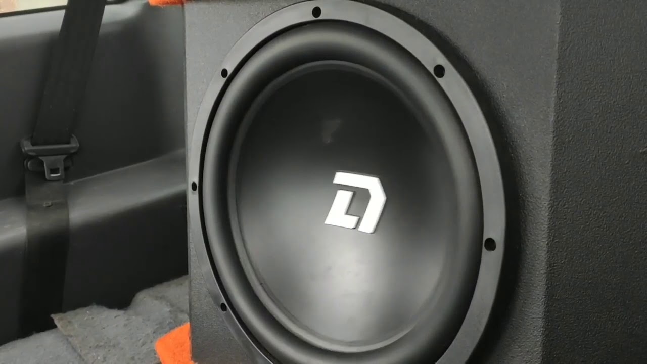 Активный сабвуфер DL Audio Barracuda 12a играет в Mitsubishi Pajero Mini —  DL Audio ™