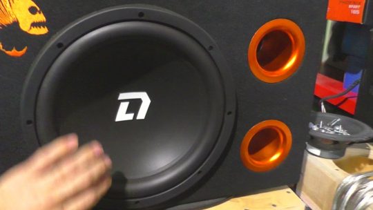 DL Audio Piranha 12 Double Port сабвуфер в компактном корпусе